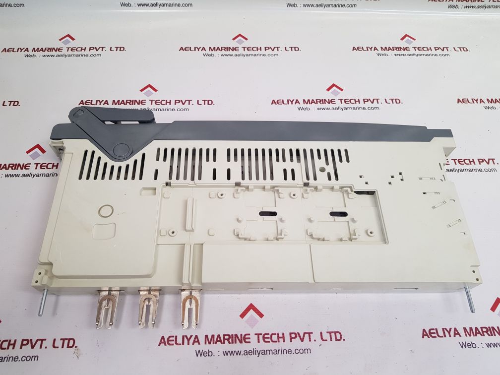 Abb xr00 cable shroud xrm100bs
