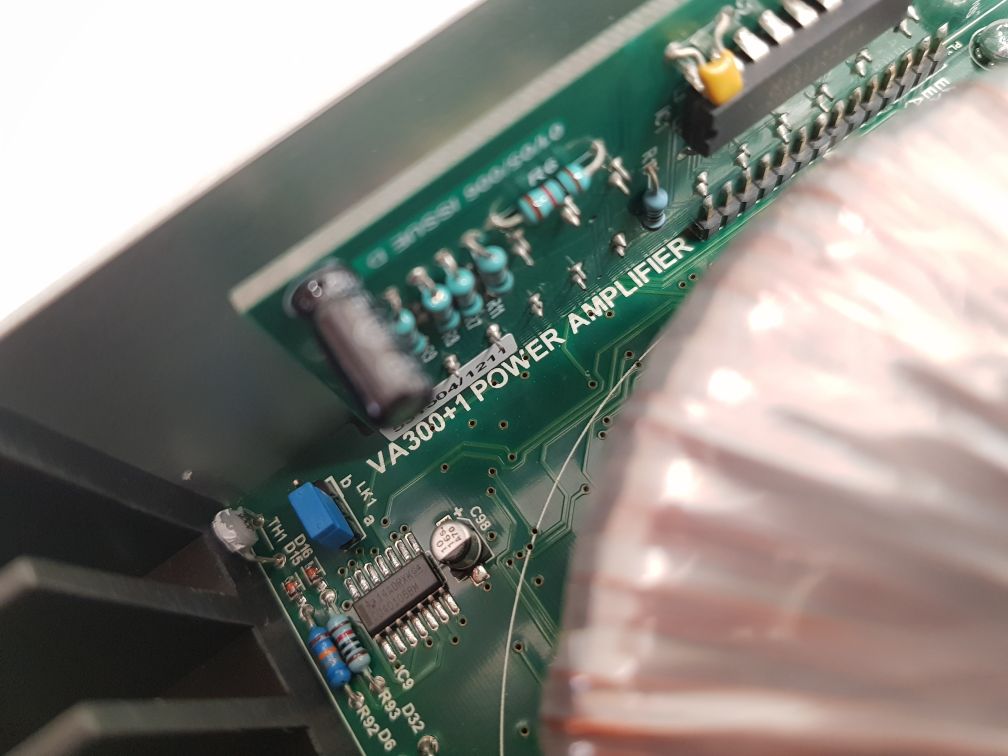 Bartec vodec va300+1 power amplifier
