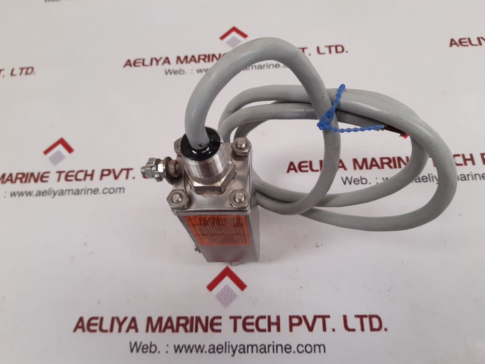 Custom Control Sensors 6905Gze12-7042 Series Pressure Switch New