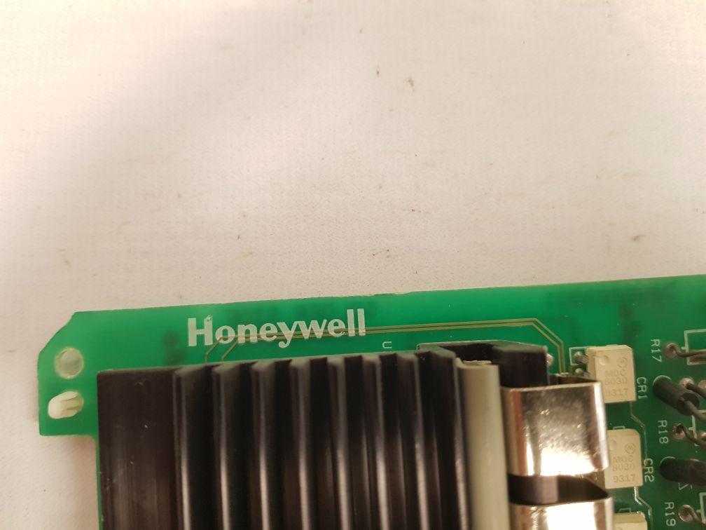 Honeywell 621-6550r output module 24 vdc