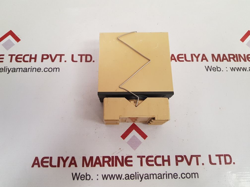 Electromatic sb 165 230 interval timer with base 