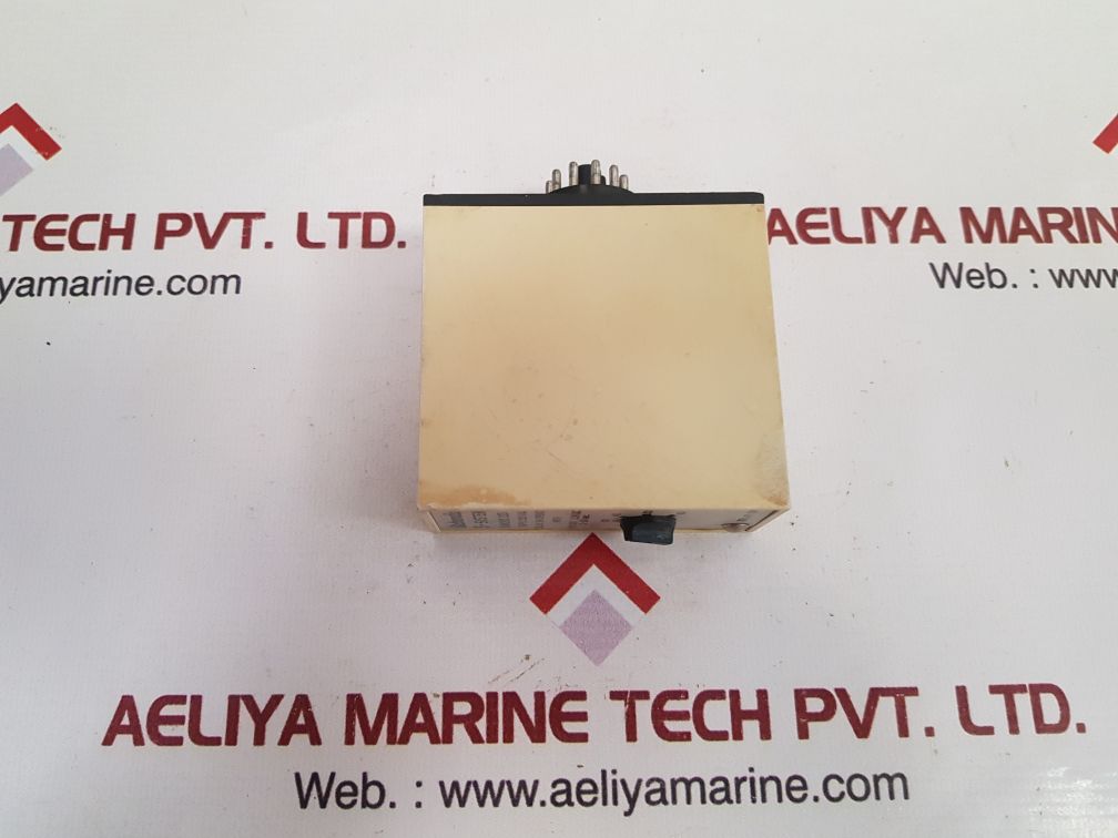 Electromatic sam205 220 timer relay 3-60 sec.