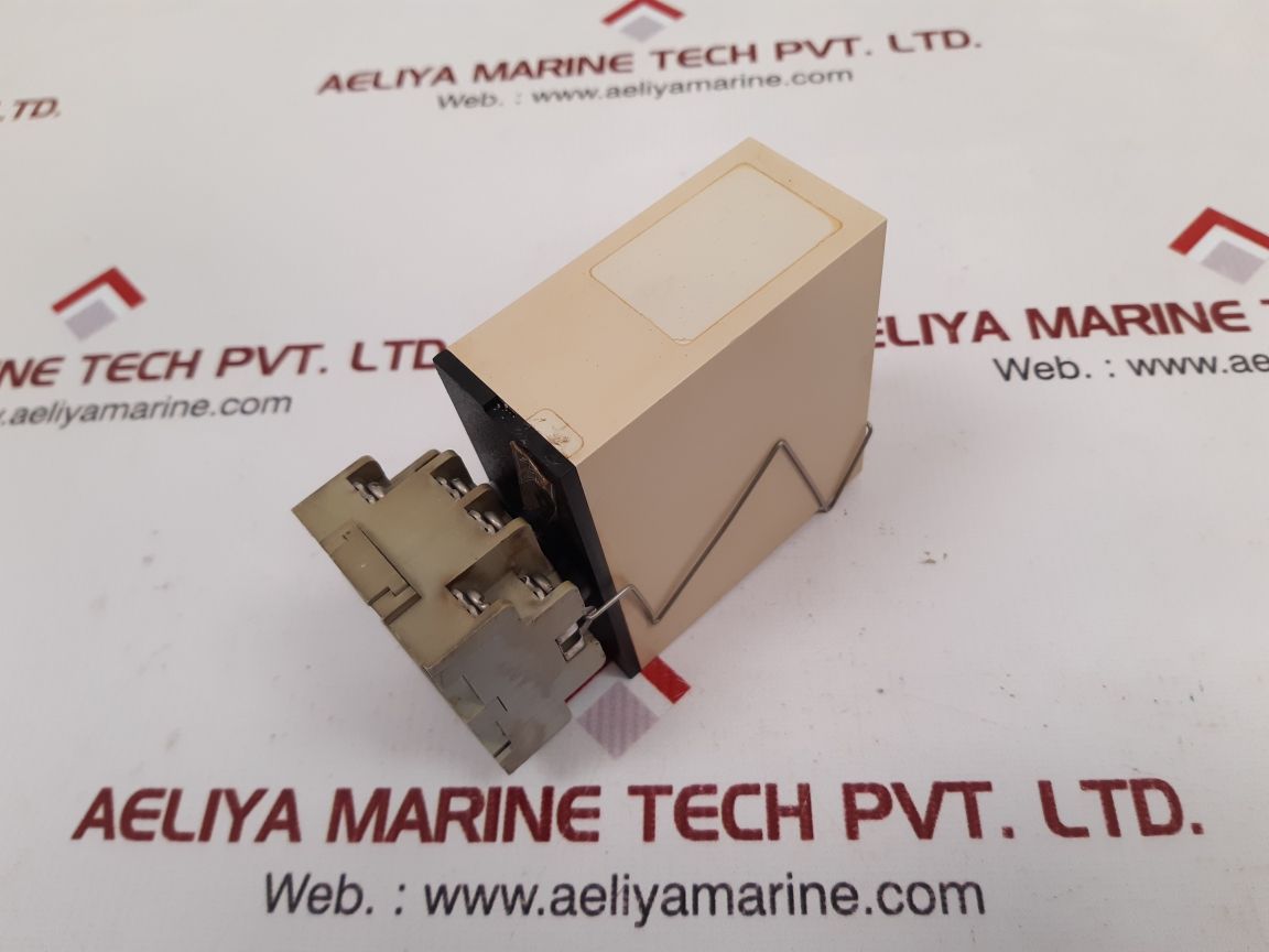 Electromatic sa 205 724 delay on operate with idec sr3p-05u relay base 