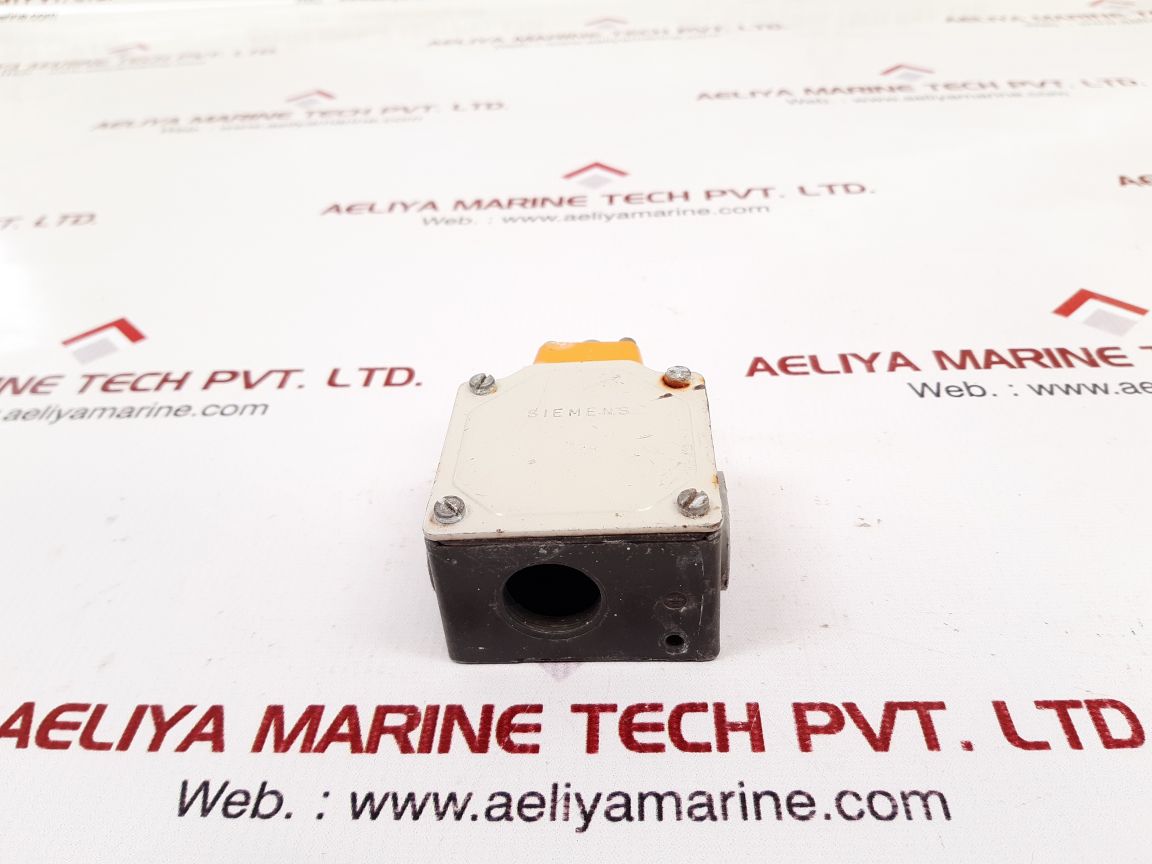 Siemens 3se3 100-0d limit switch 