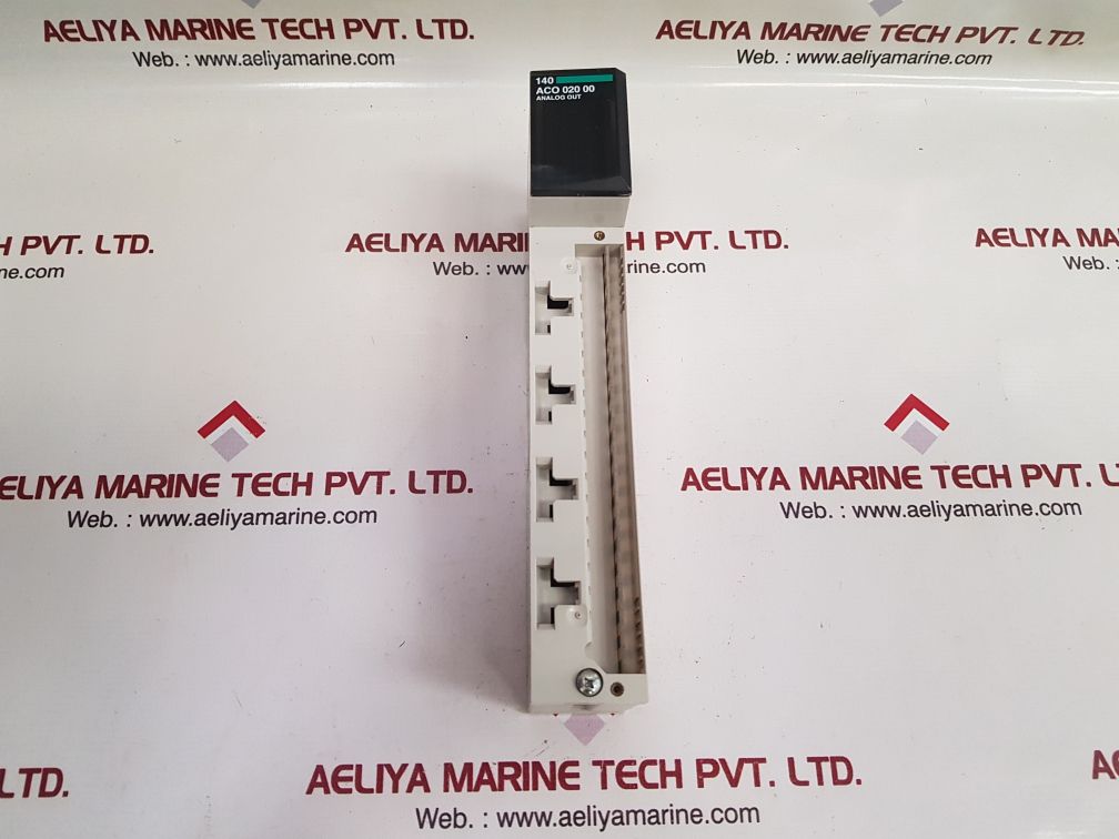 Schneider 140 aco 020 00 analog output module
