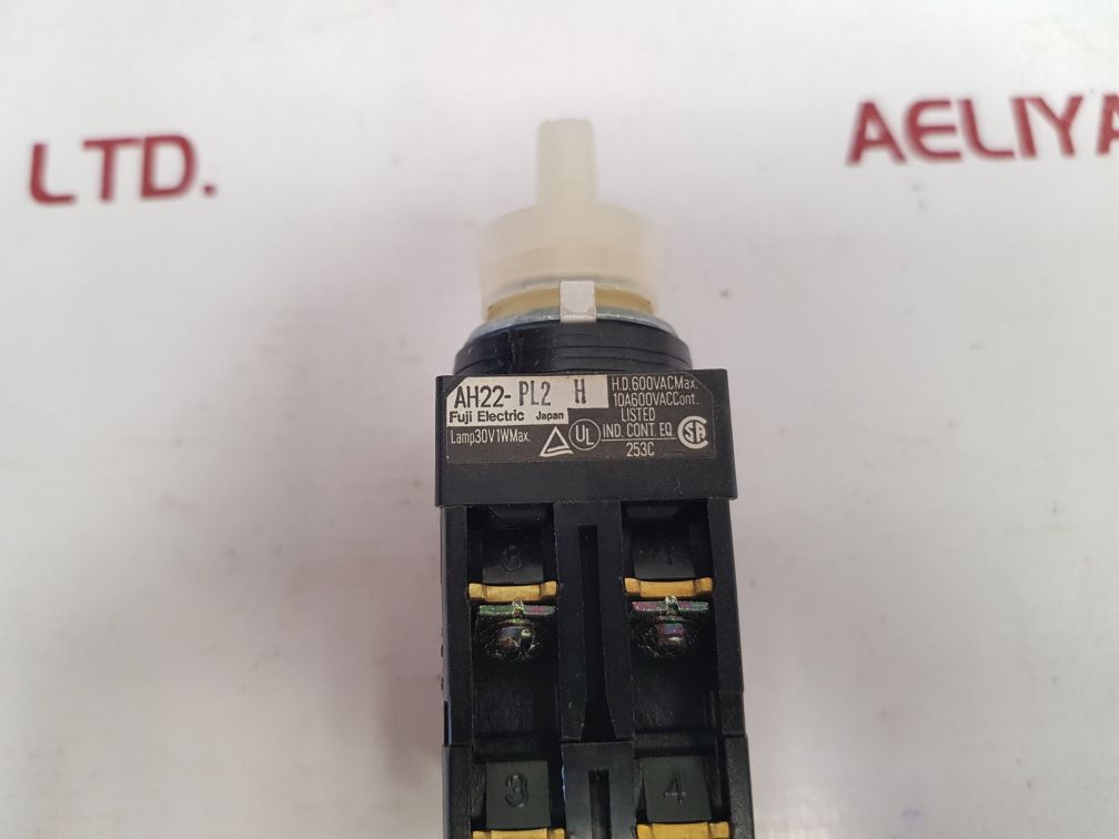 Fuji electric ah22-pl2 h command switch New
