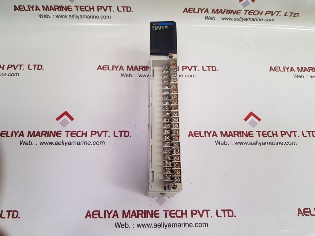 Schneider electric 140ddo84300 input module
