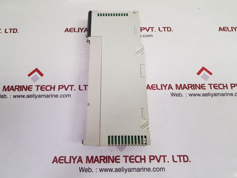 Schneider electric 140ddo84300 input module
