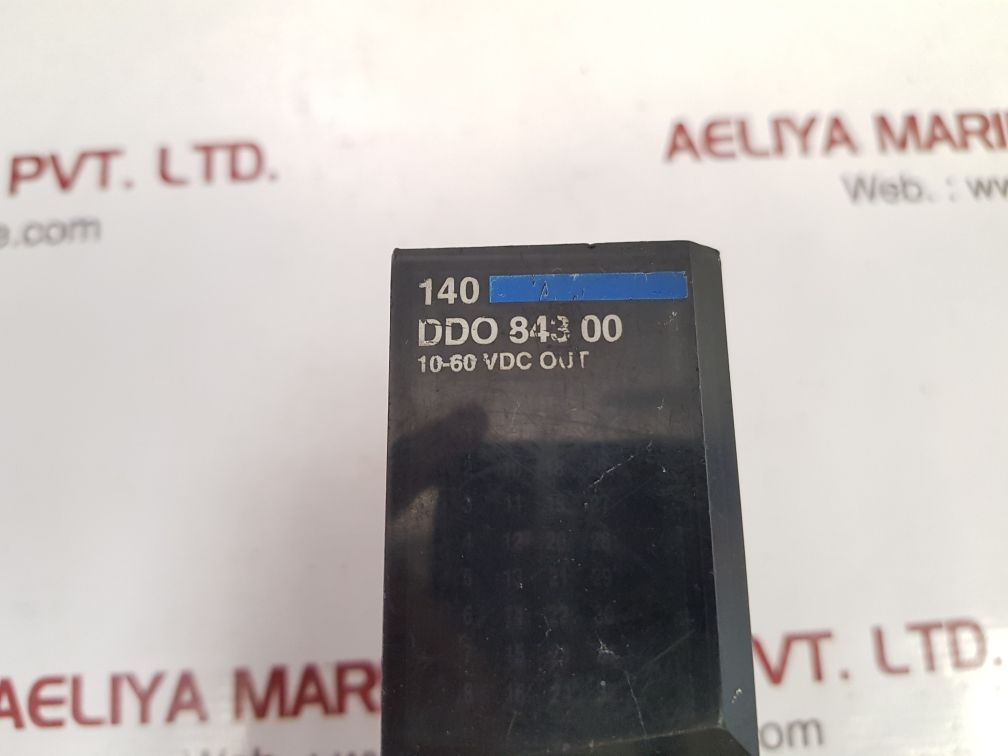 Schneider electric 140ddo84300 input module
