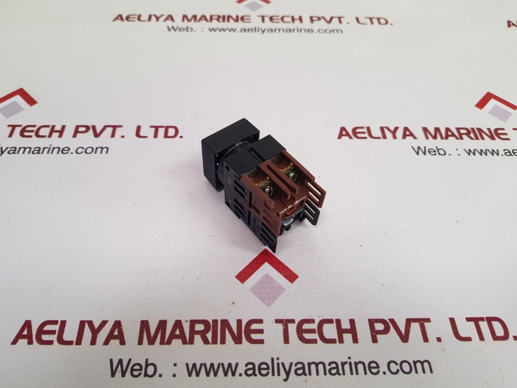 Fuji Electric Ah22-f Command Switch Push Button