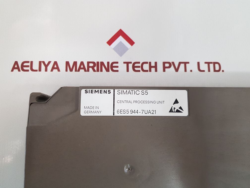 Siemens 6es5 944-7ua21 simatic s5 central processing unit