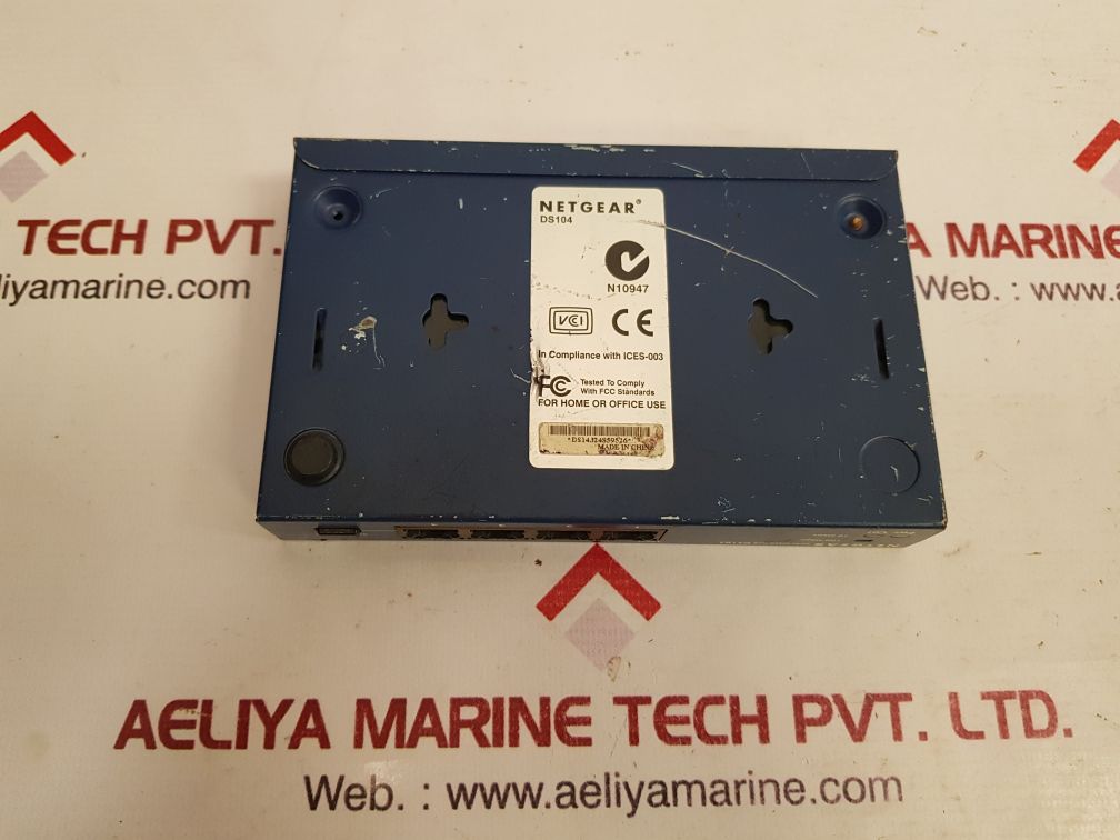 Netgear Dual Speed Hub Ds104 4-ports 100Mbps/10Mbps