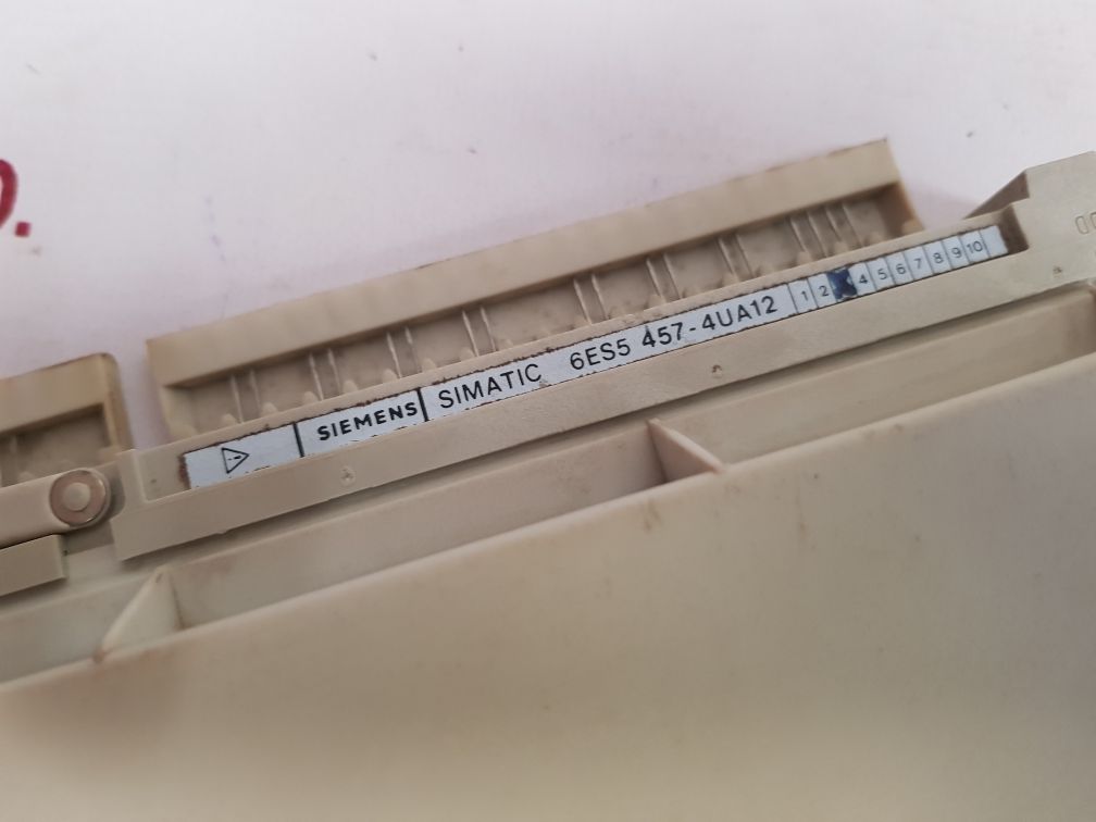 Siemens 6es5 457-4ua12 simatic output module
