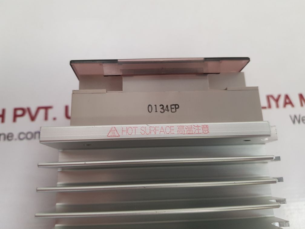 Omron g3pb-215b-2h-vd solid state contactor