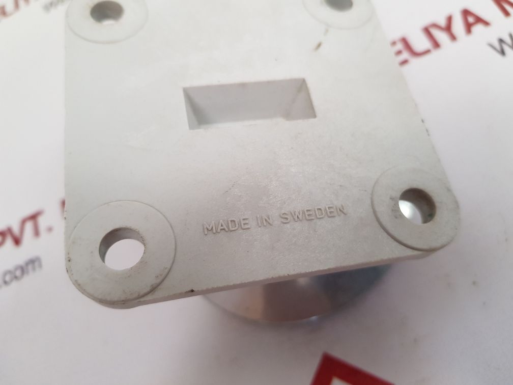 Elomek 722 door holder magnet