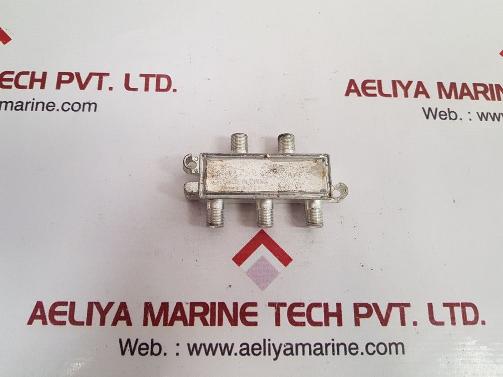 Power Pass Digital 4-way Splitter