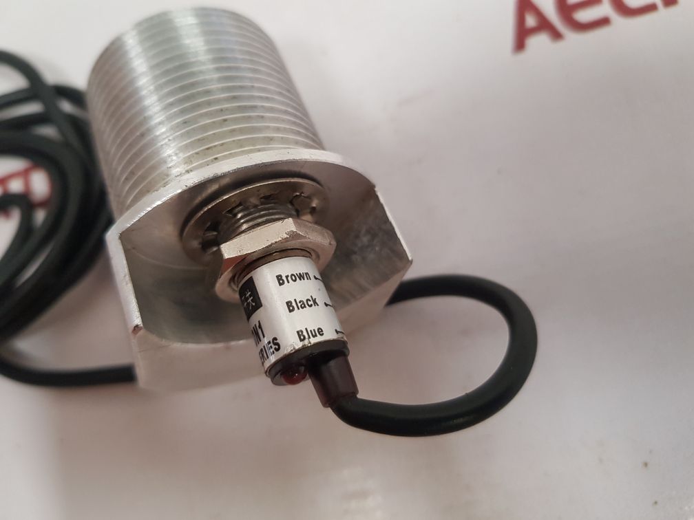 Sja12-10N1 Magnetic Proximity Sensor Used
