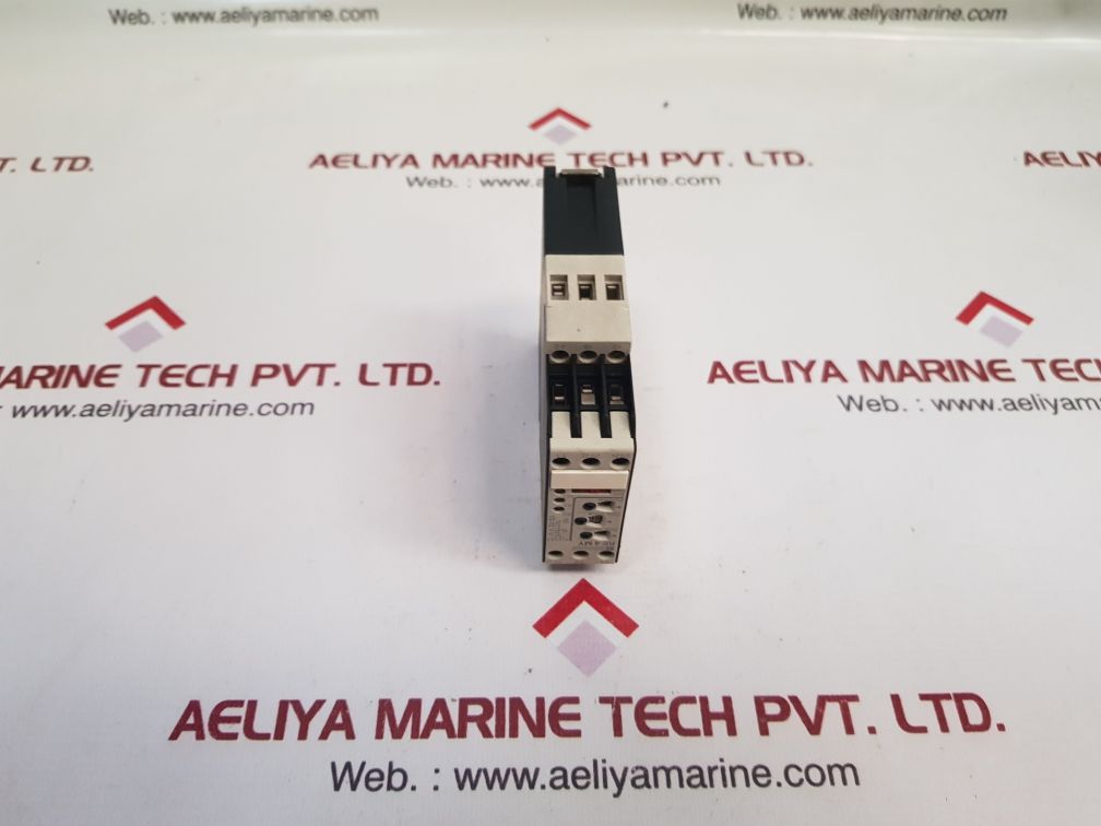 Telemecanique re4 my13mw time delay relay used
