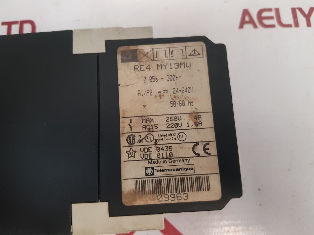 Telemecanique re4 my13mw time delay relay used
