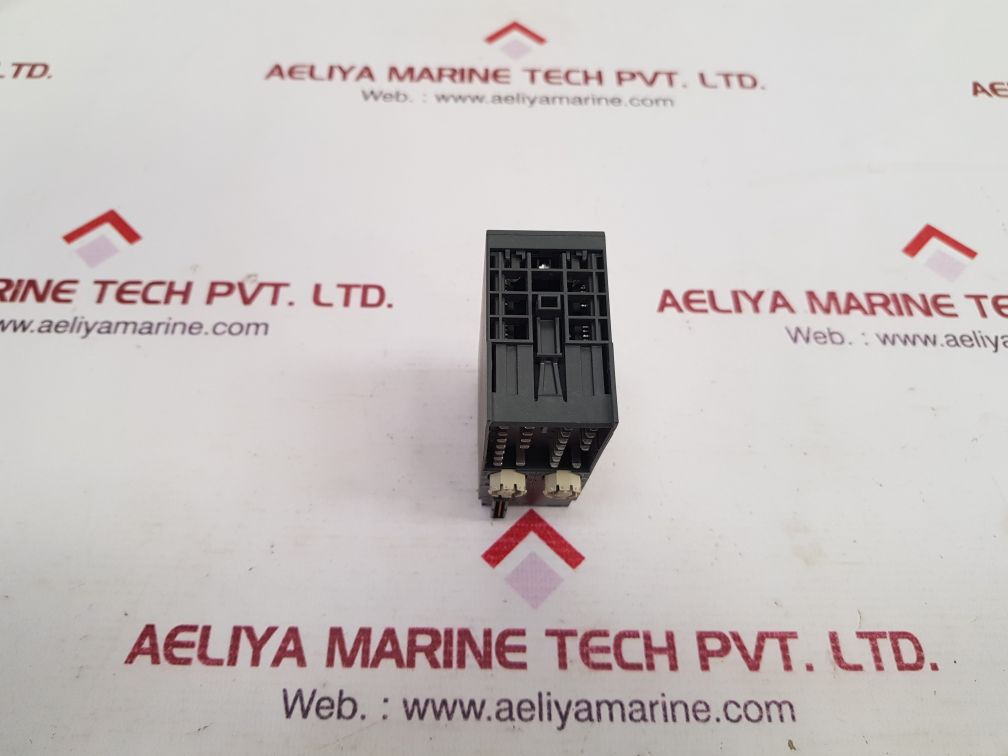 Siemens 6es7 138-4fb02-0ab0 digital output module