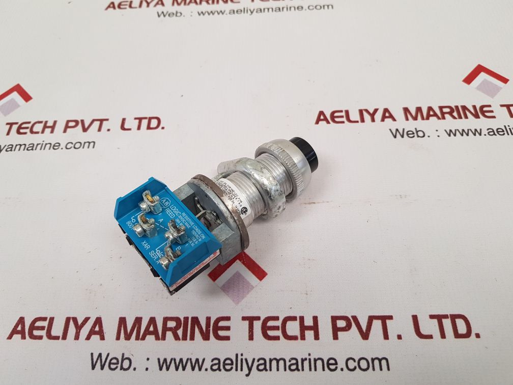 Allen Bradley 800H-bp2Ar Ser.C Push Button