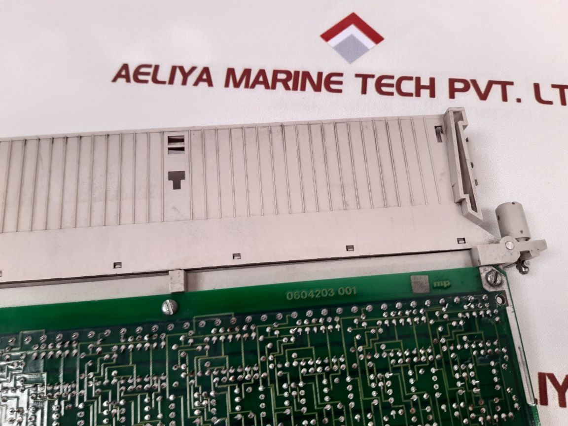 Siemens Simatic 6Es5470 -4Ua11 Pcb Card C79040-a32-c615-03-85/87
