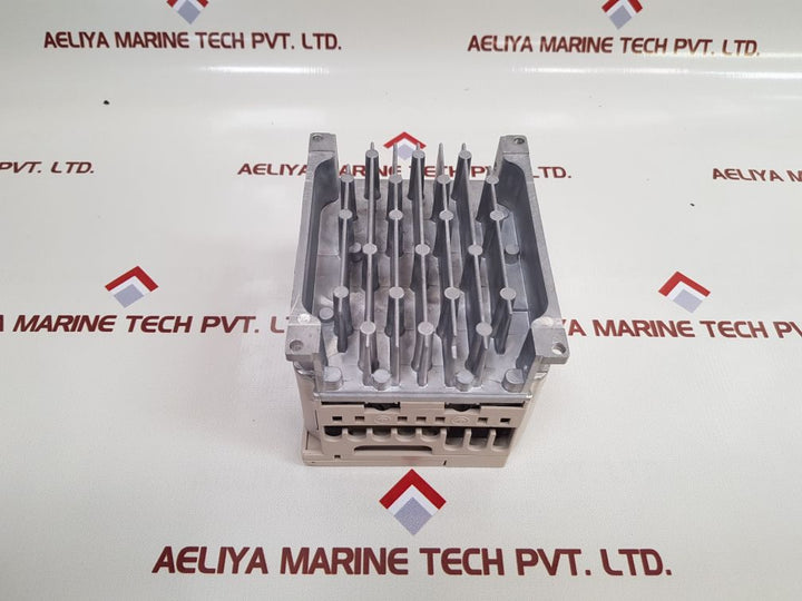 Yaskawa V1000 Inverter Ac Drive Cimr-vc4A0002Baa
