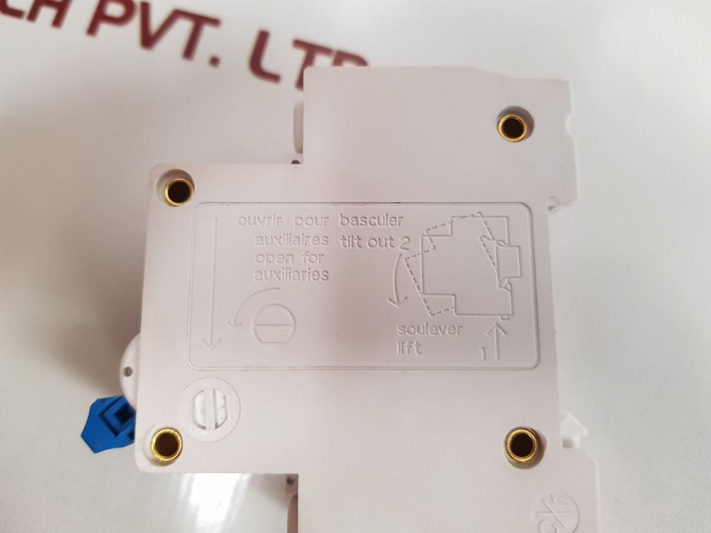 Dz47-63 B16 Circuit Breaker
