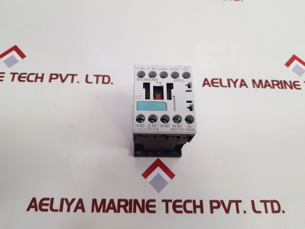 Siemens Sirius 3Rh1131-1Bb40 Auxiliary Contactor 10A 600V Ac
