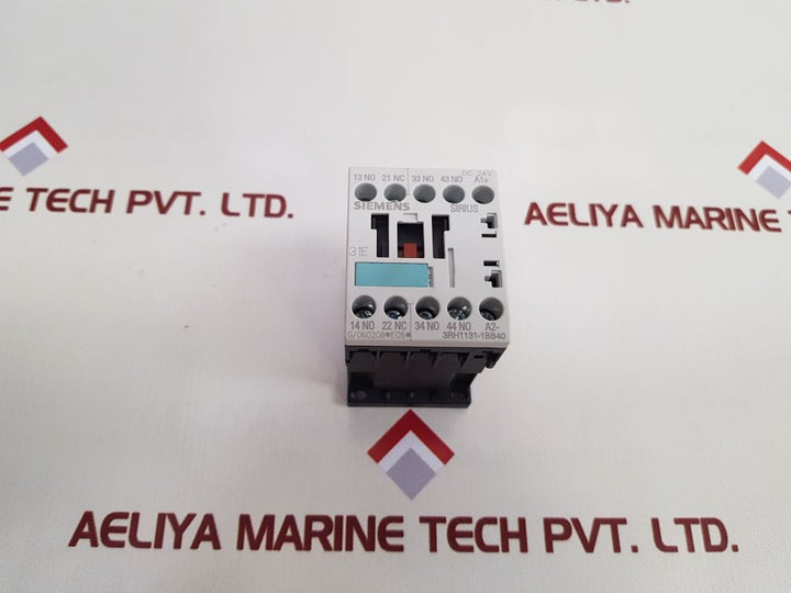 Siemens Sirius 3Rh1131-1Bb40 Auxiliary Contactor 10A 600V Ac
