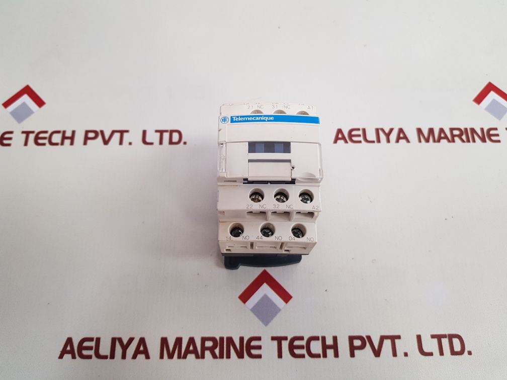 Telemecanique/Schneider Cad32 Contactor
