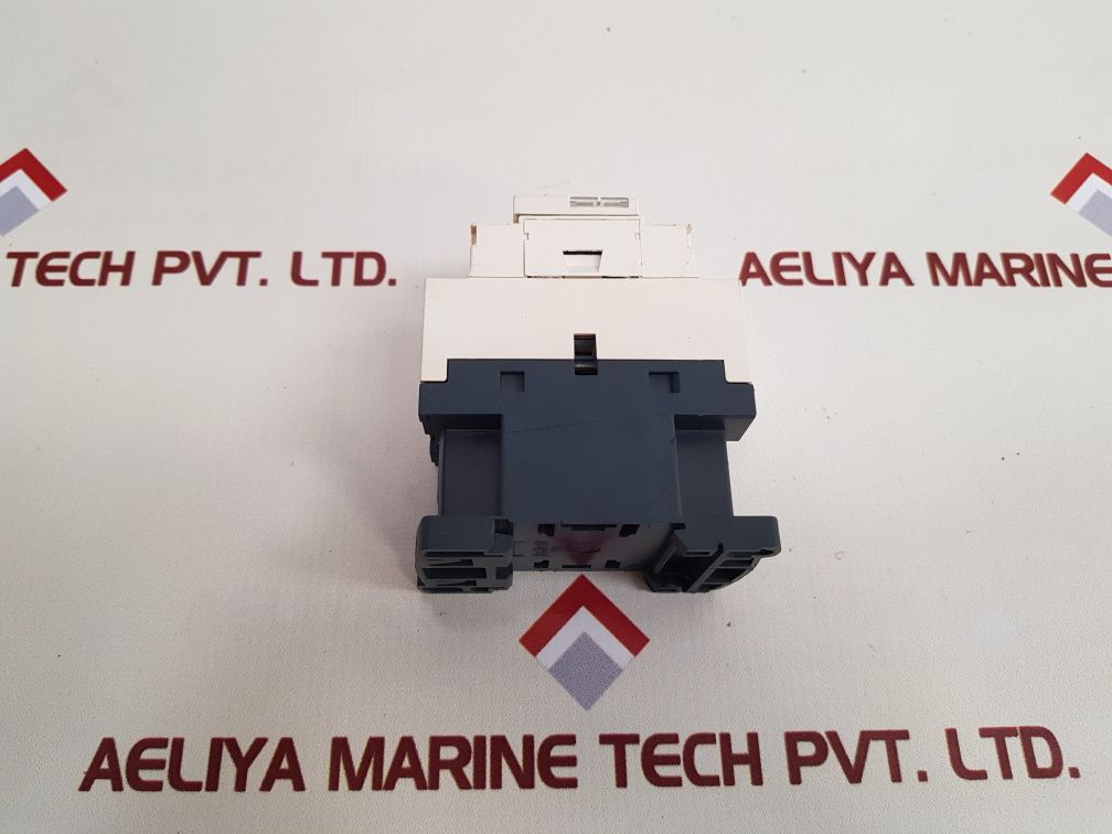 Telemecanique/Schneider Cad32 Contactor
