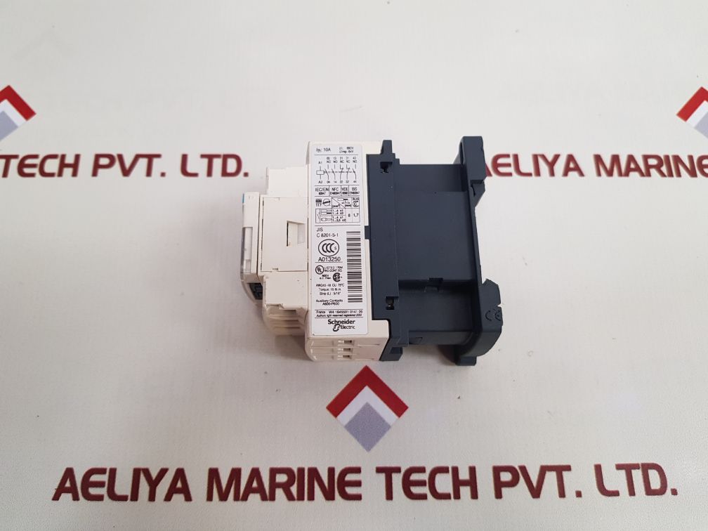 Telemecanique/Schneider Cad32 Contactor
