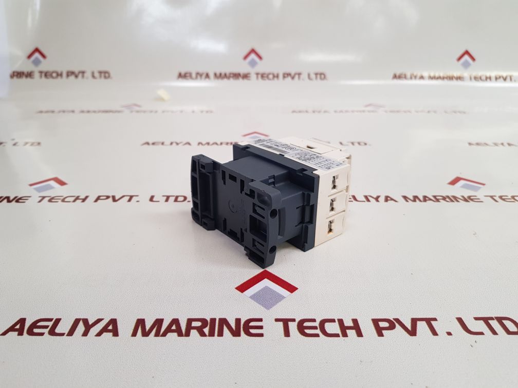 Telemecanique/Schneider Cad32 Contactor
