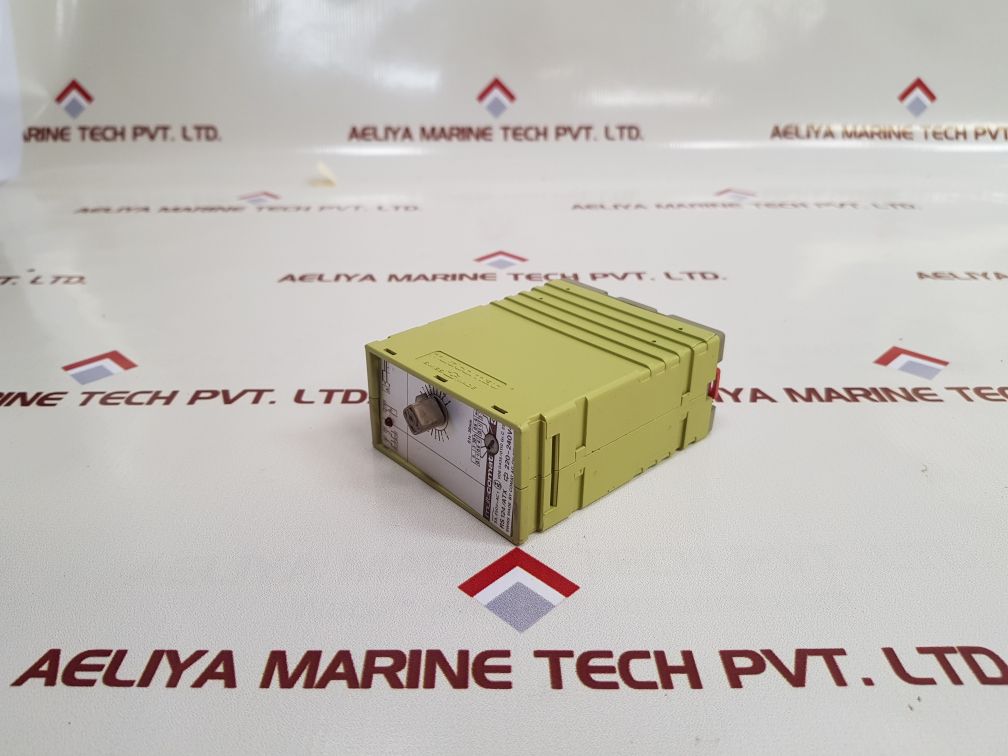 Multicomat Rs 124/Atx Relay 220-240V~
