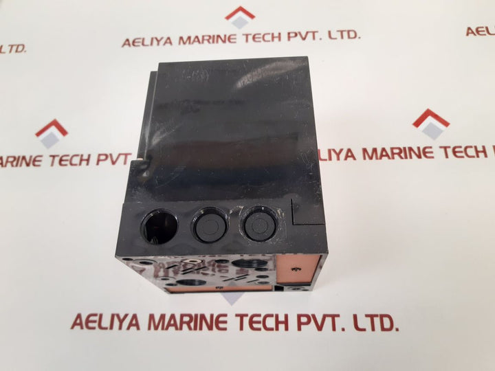 Siemens Lok16.250A27 Oil Burner Controller Used
