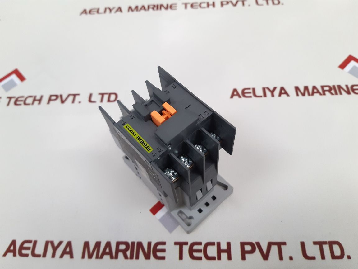 Hyundai Umx22 Contactor Relay 100V 50Hz 100V~ 110V 60Hz
