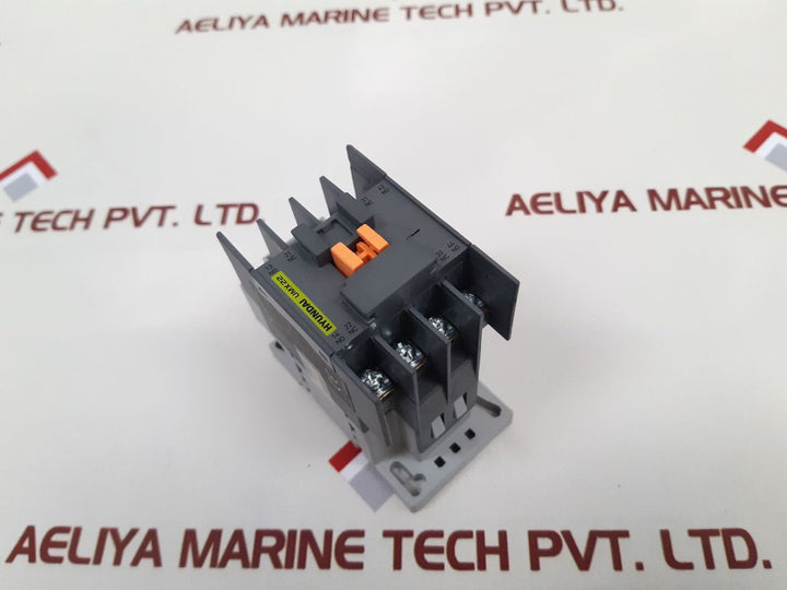 Hyundai Umx22 Contactor Relay 100V 50Hz 100V~ 110V 60Hz

