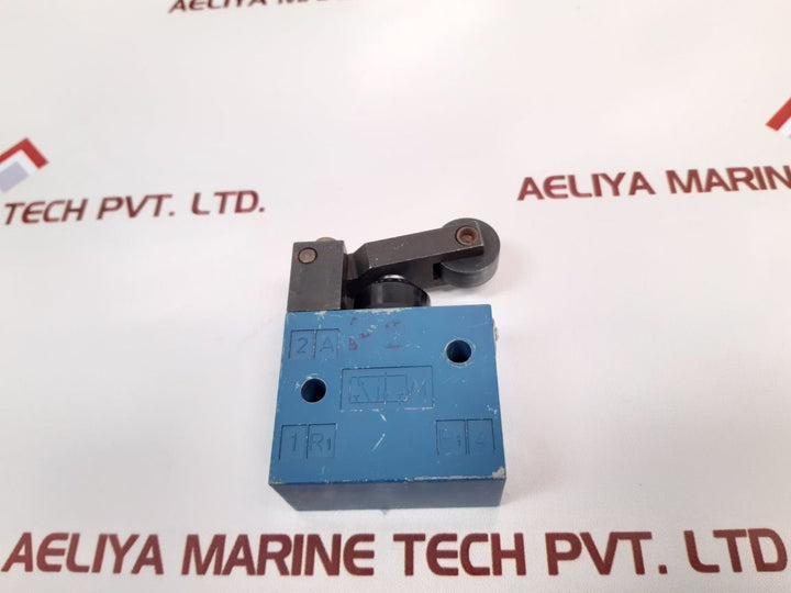 Wabco 3630070010 Directional Valve With Roller Lever
