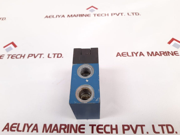 Wabco 3630070010 Directional Valve With Roller Lever
