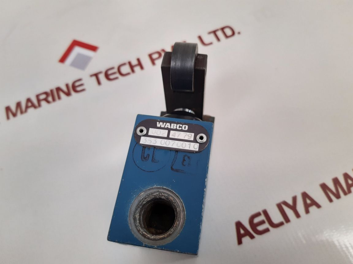Wabco 3630070010 Directional Valve With Roller Lever
