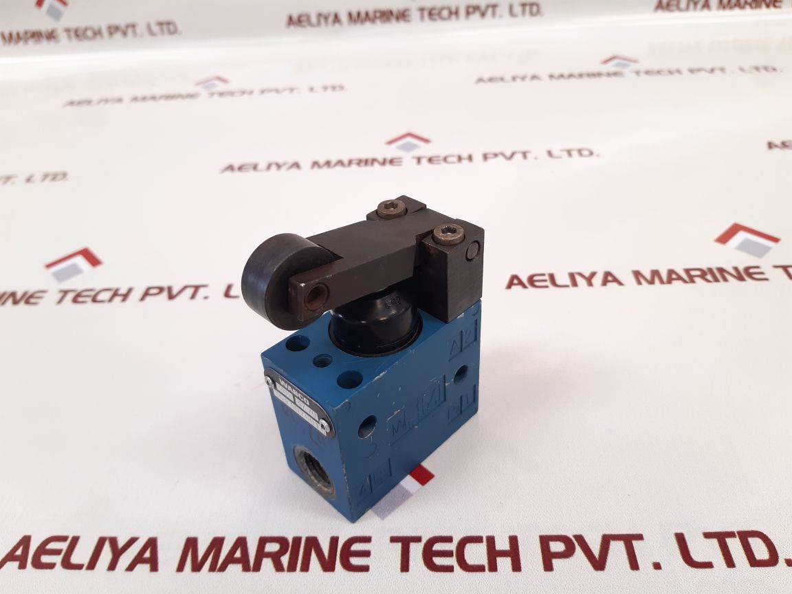 Wabco 3630070010 Directional Valve With Roller Lever
