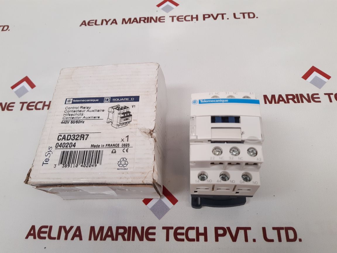 Telemecanique Cad32R7 Control Relay
