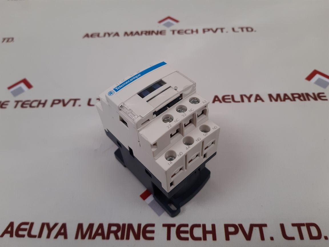 Telemecanique Cad32R7 Control Relay
