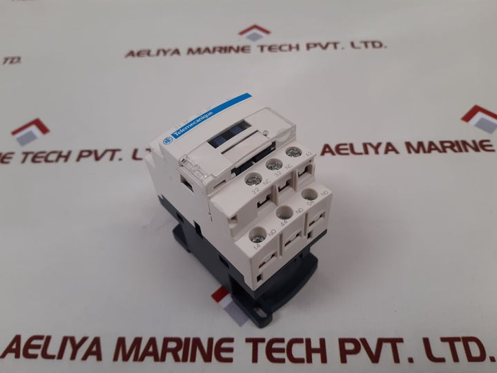 Telemecanique Cad32R7 Control Relay
