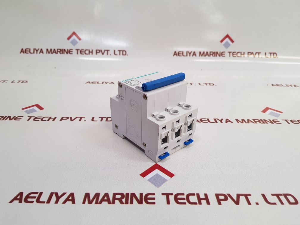 Tengen Dz47-63 C32 Circuit Breaker
