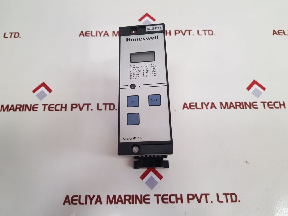 Honeywell R7420B1036 Micronik 100 Temperature Controller New
