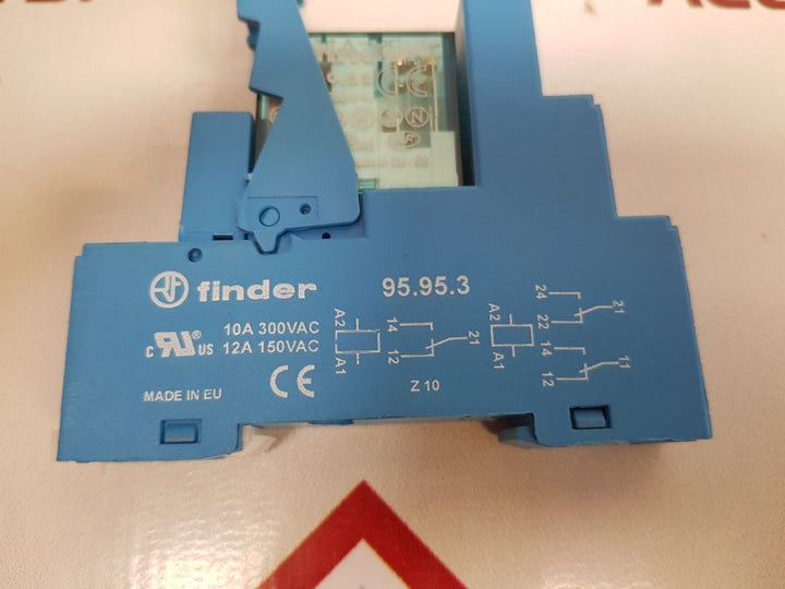 Finder 40.52 Relay With 95.95.3 Base
