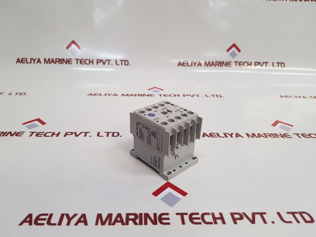 Allen-bradley 100-k05*400 Ser A Contactor
