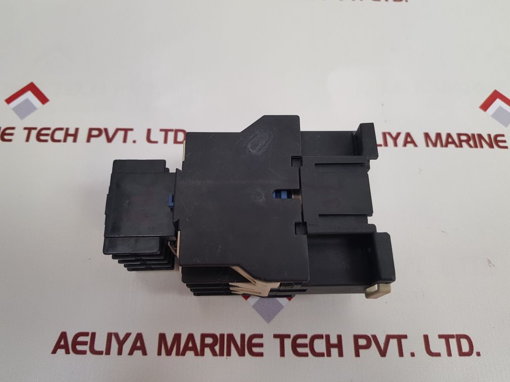 Telemecanique La1-d22 A 65 Auxillary Contact Block
